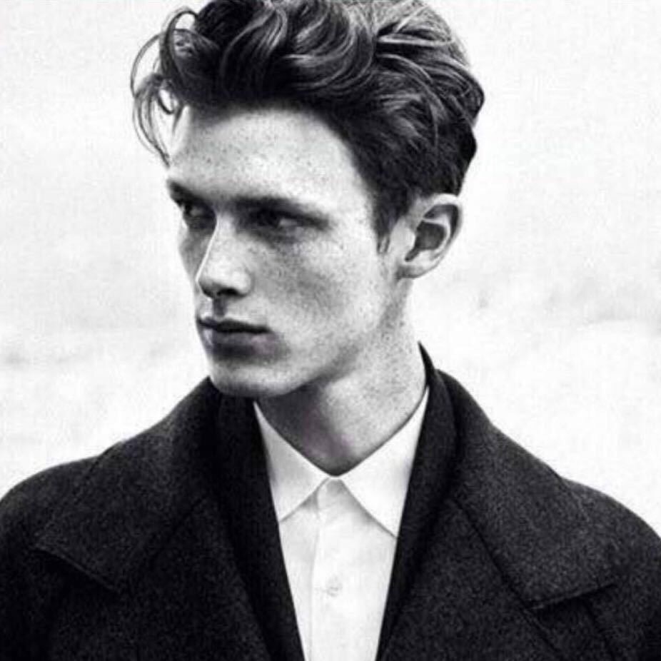 个人头像，黑白风格肖像